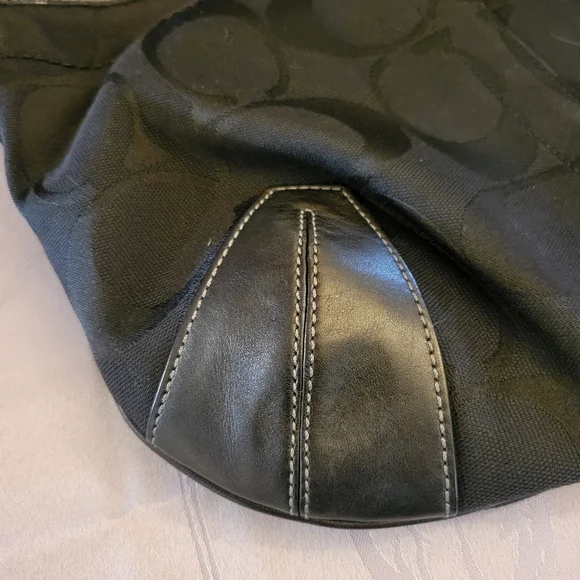 Coach Ergo shoulder Hobo in signature canvas black - Picture 10 of 14
